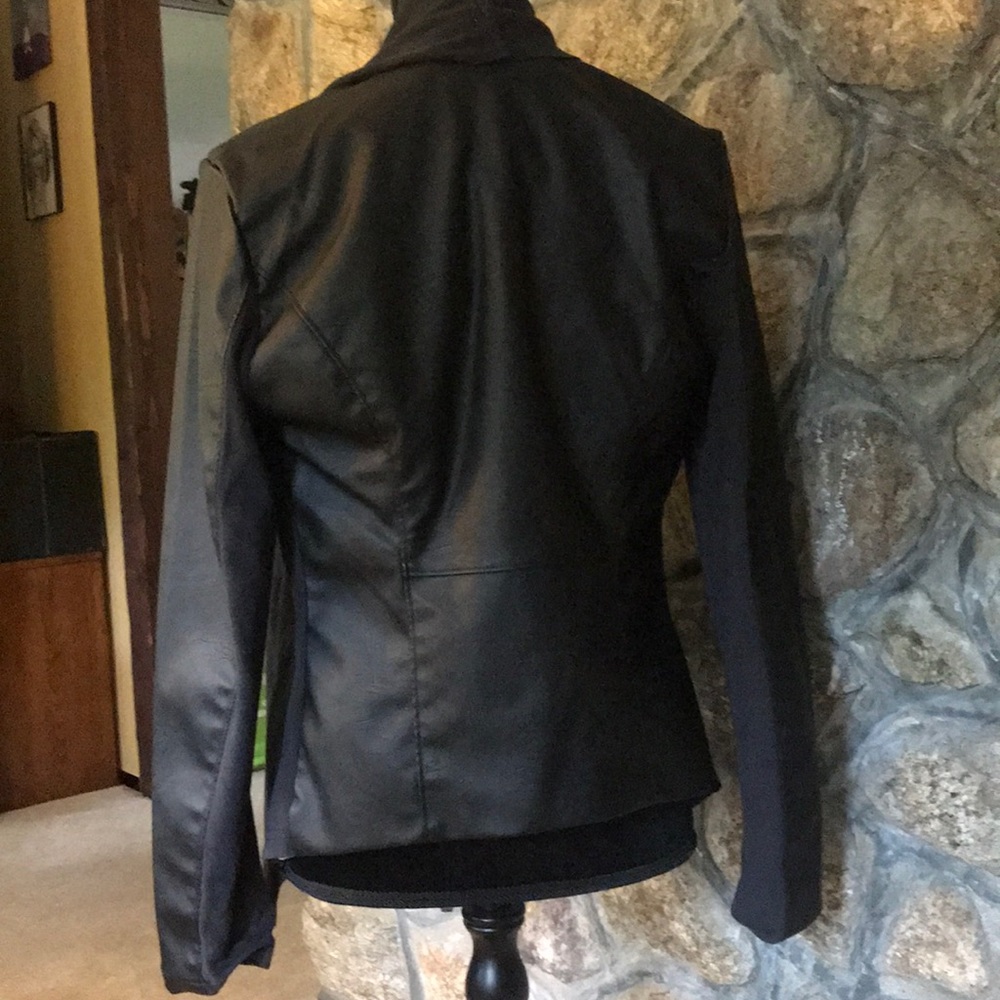 Jacket - Picture 3 of 5